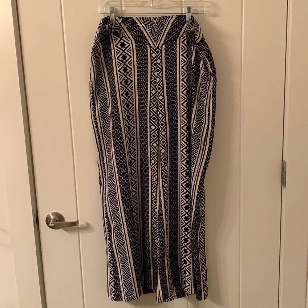 bar III wide legged pants
